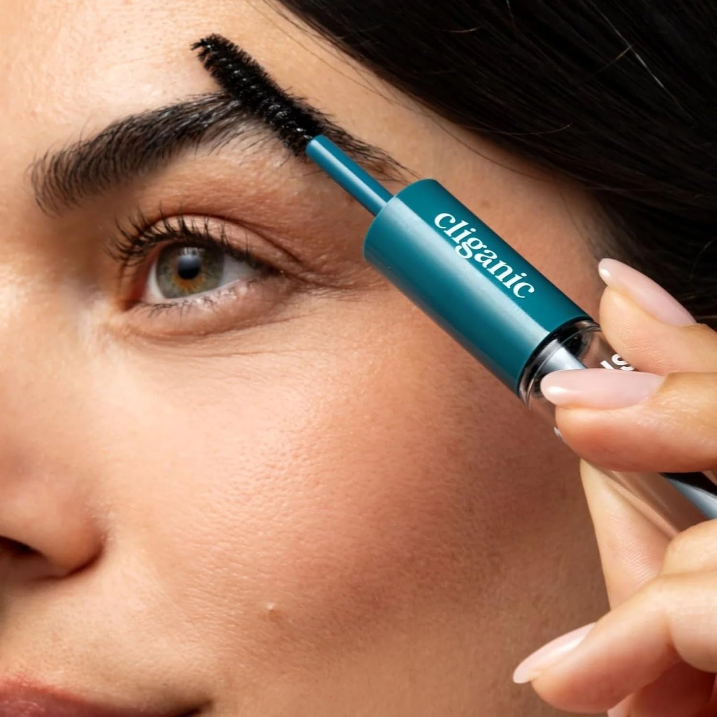 Cliganic Organic Castor Oil, 100% Pure (1oz Glass Bottle with Eyelash Kit) - For Eyelashes, Eyebrows, Hair & Skin